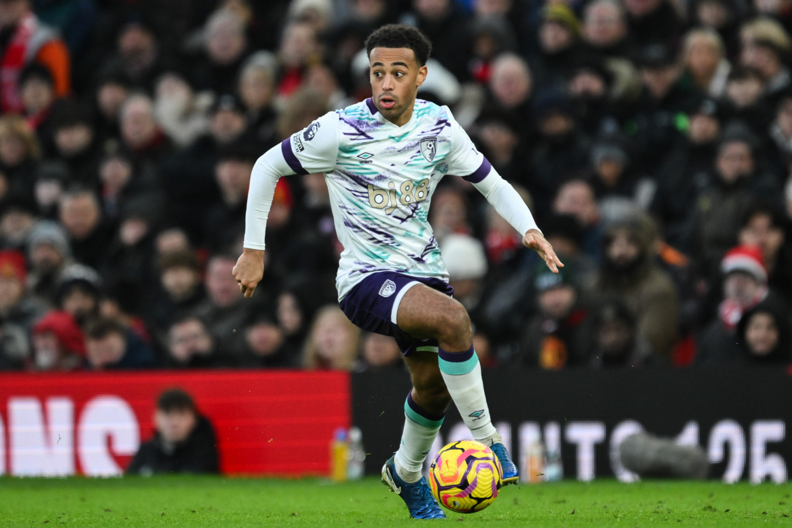 tyler-adams-bournemouth-at-manchester-united-december-22-2024-credit-craig-thomas-news-images-via-zuma-press-isiphotos