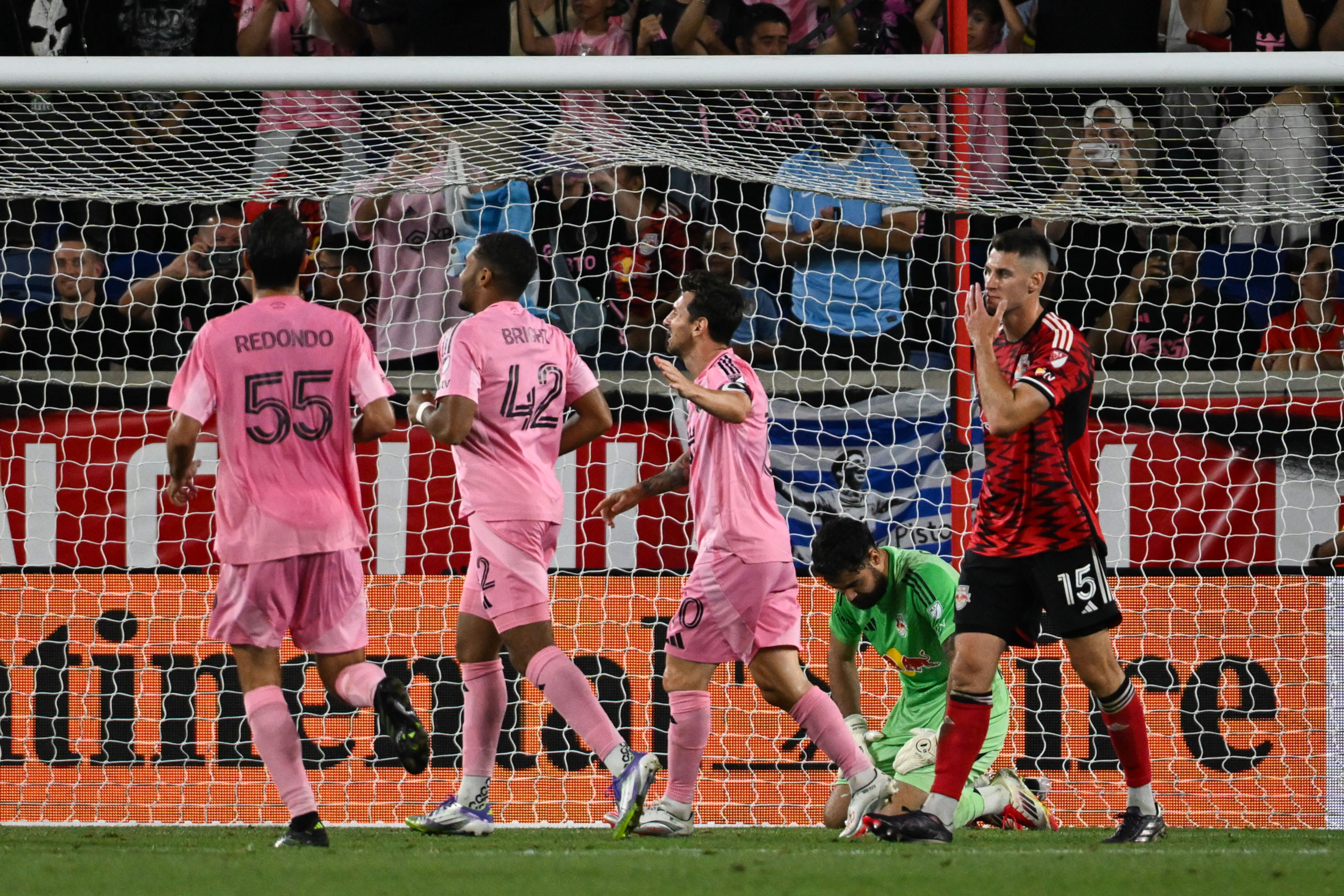 inter-miami-goal-celebration-at-red-bulls-july-19-2025-credit-howard-smith-isiphotos