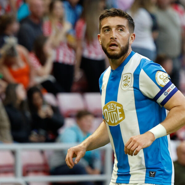 lynden-gooch-huddersfield-town-at-sunderland-league-cup-august-26-2025-credit-craig-cowan-aps-via-zuma-press-wire-isiphotos