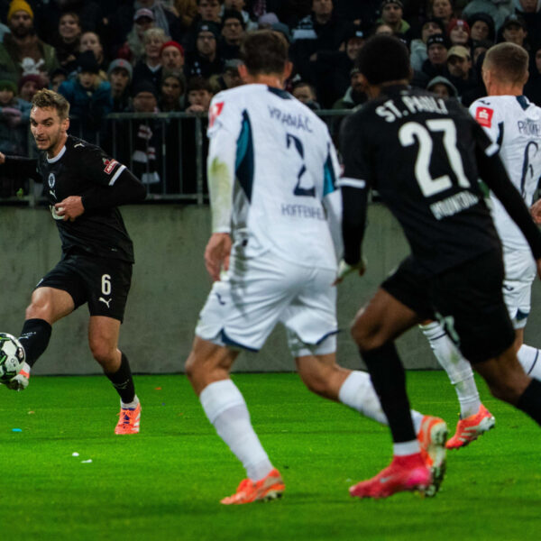 james-sands-passes-st-pauli-hoffenheim-dfb-pokal-october-28-2025-credit-Eibner-Pressefoto-Max Vincen-dpa-via-zuma-press-isiphotos
