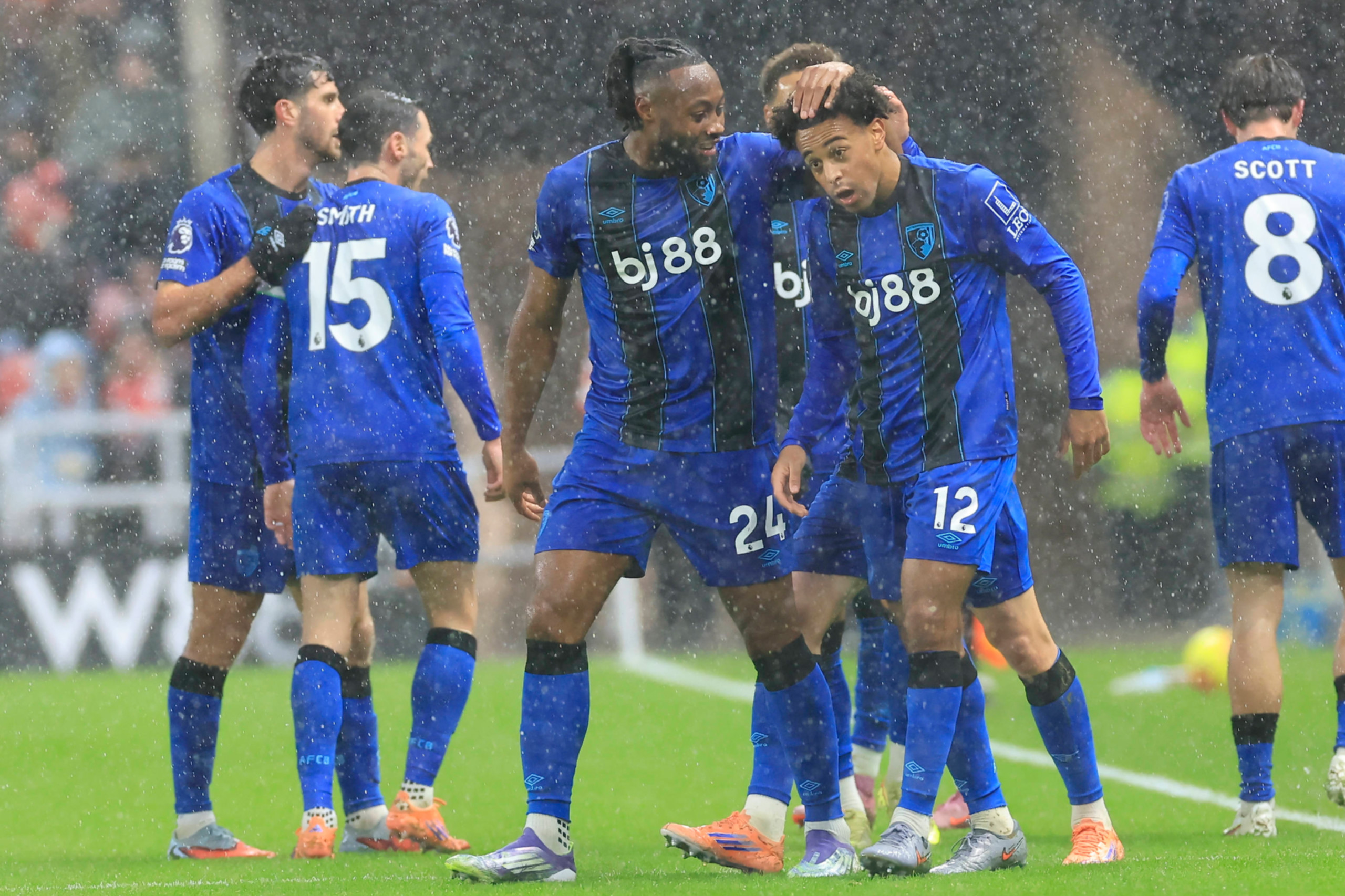 tyler-adams-bournemouth-at-sunderland-goal-celebration-november-29-2025-credit-imago-via-zuma-press-isiphotos