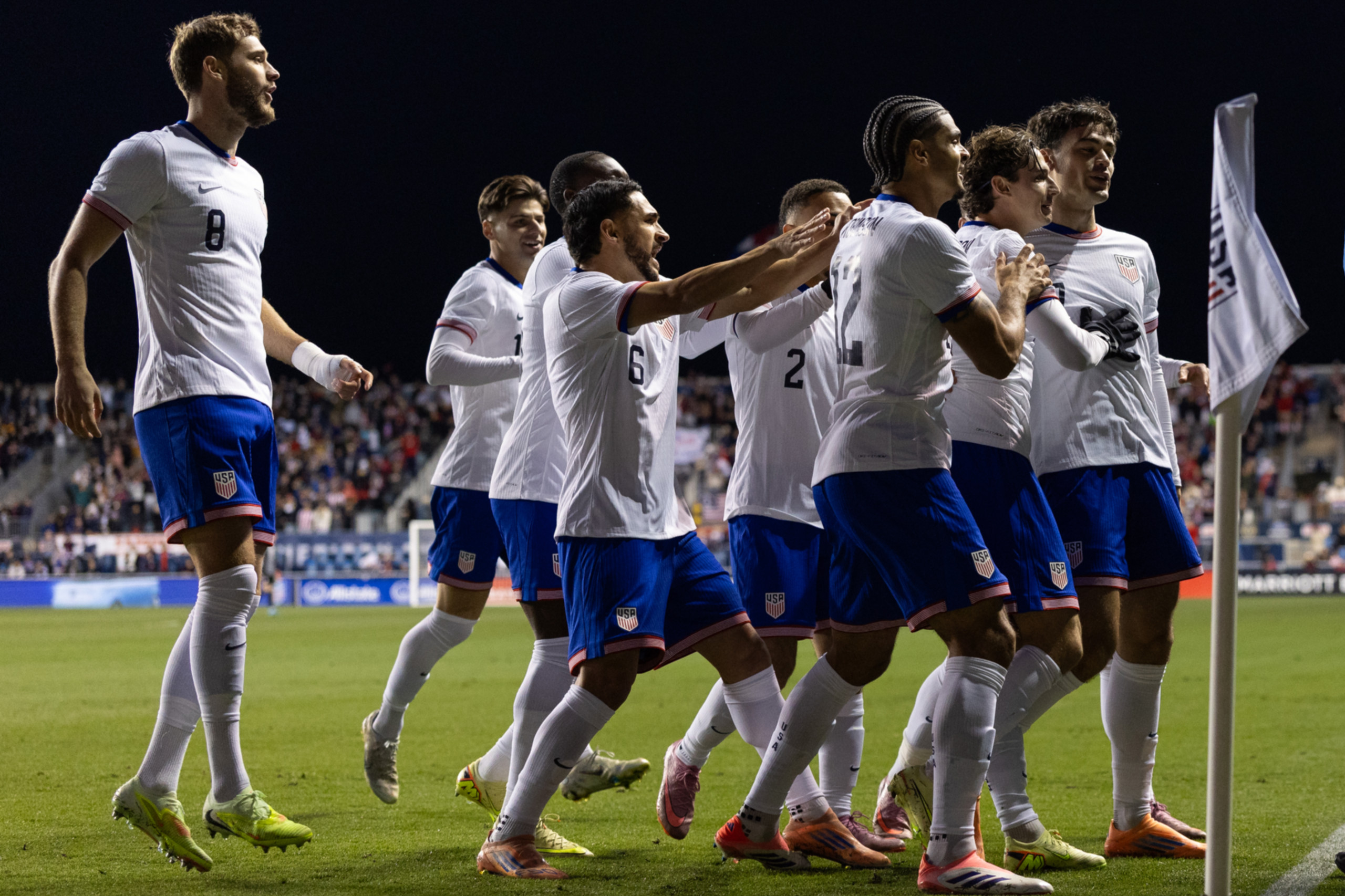 usmnt-goal-celebration-vs-paraguay-november-15-2025-credit-aric-becker-isiphotos